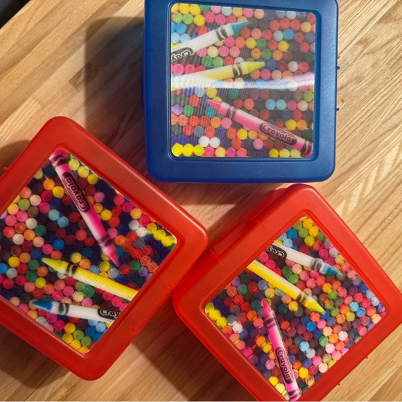 Crayola Colorful Crayon Box Set - Red and Blue - Picture 1 of 5